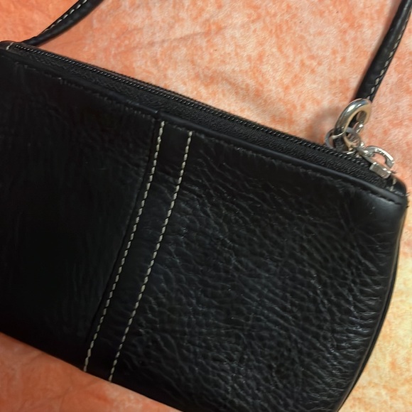 coach leather pouch - Picture 3 of 3